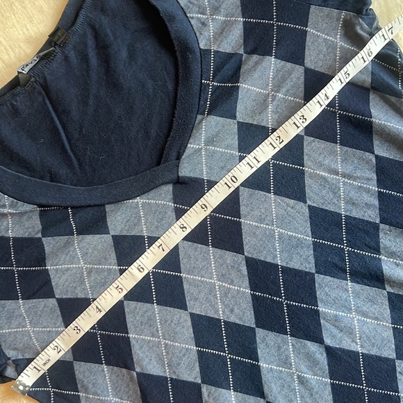 Detroit Tigers V Neck T Shirt - Picture 7 of 8